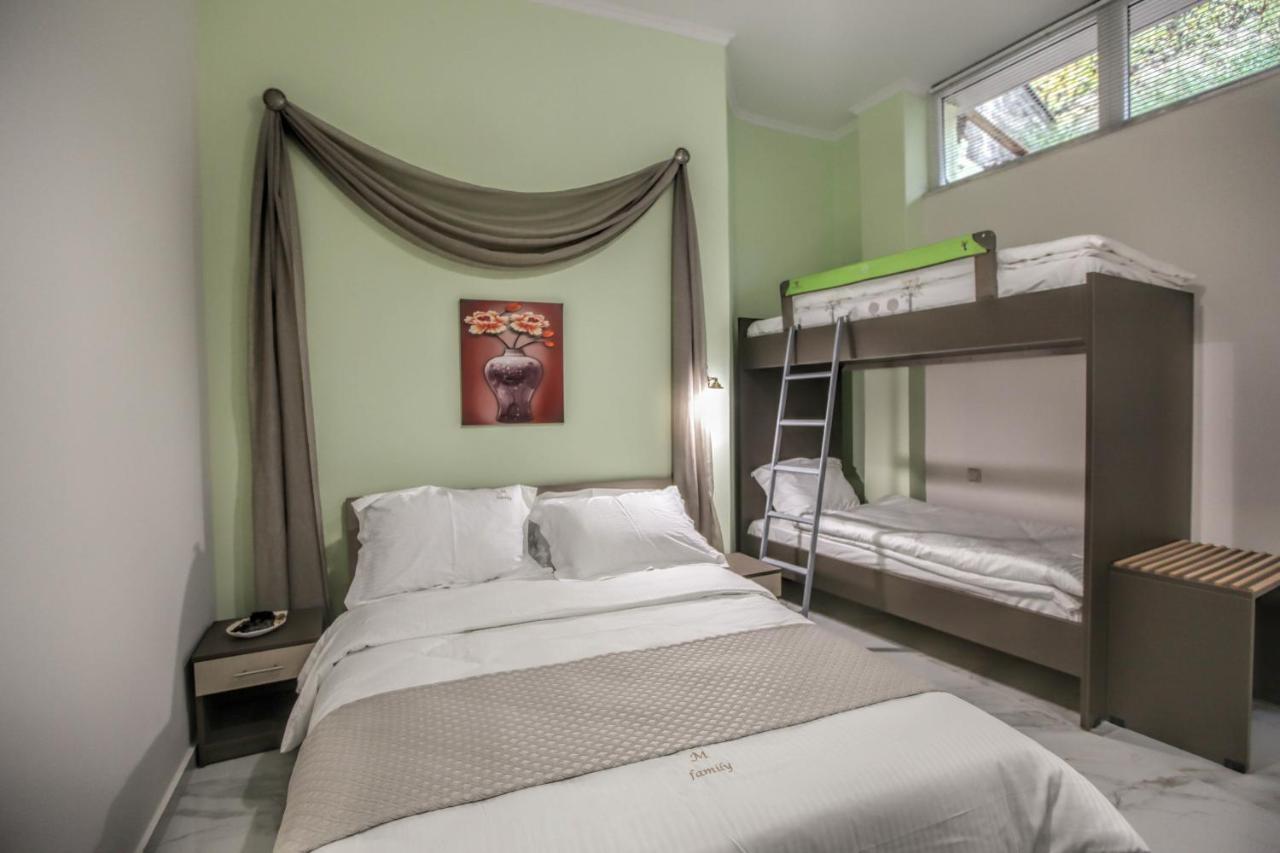 Del Sol #3 Meteora Luxurious Family Suites 卡兰巴卡 外观 照片
